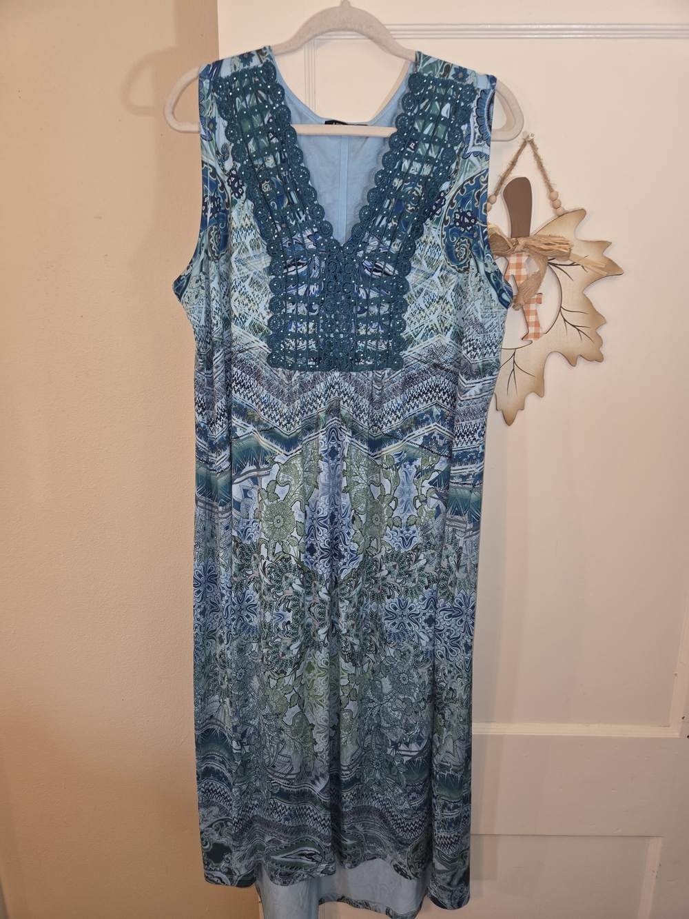 Apt. 9 Teal Blue Green Sleeveless Maxi Dress with Crochet V-Neck